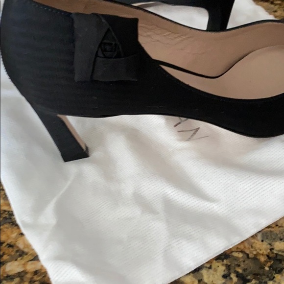 Heels - Picture 2 of 5